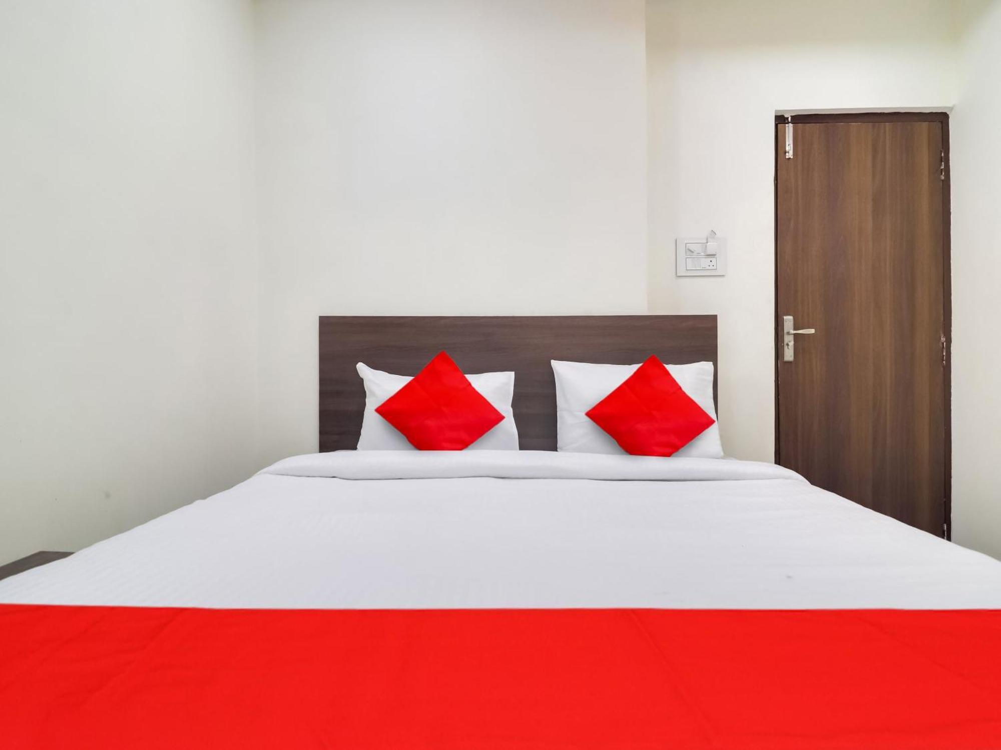 Hotel O Red Stone Hotels Haïdarabad Extérieur photo